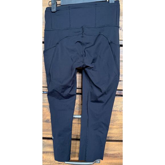 LULULEMON Women's Fast & Free Crop Reflective Nulux 19" W/Pockets in Black Sz 4 - Picture 2 of 8